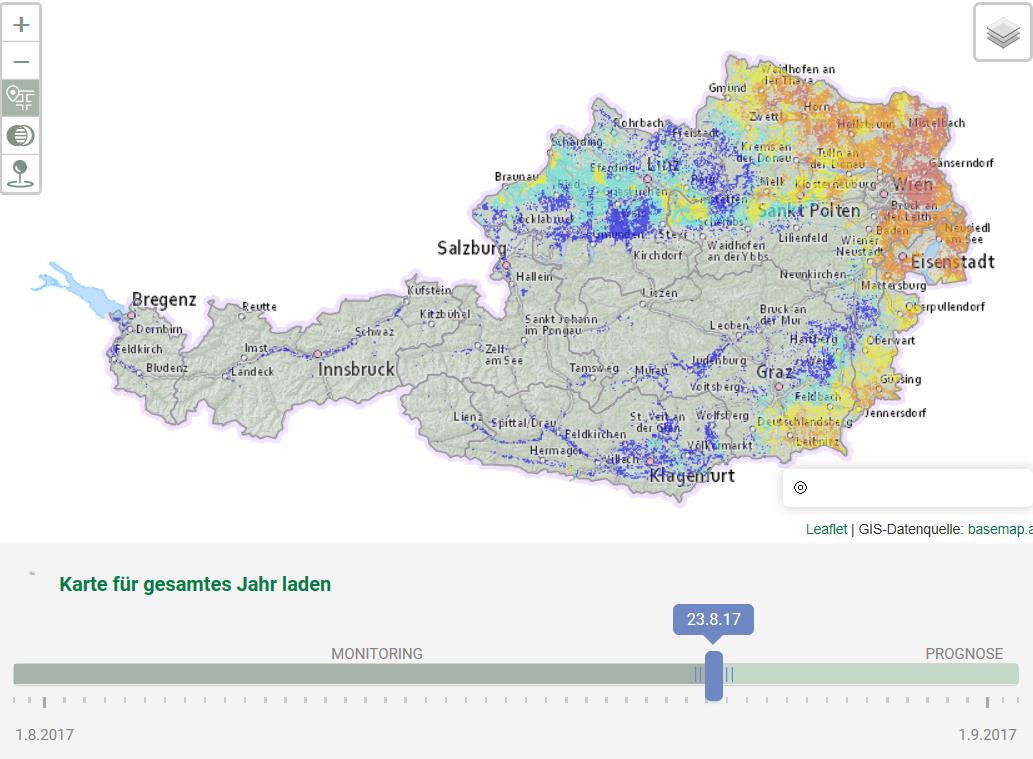 Pflanzenverfügbares Bodenwasser* für Mais am 23.8.2017: blau = 70 – 100 %, türkis = 50 – 70 %, gelb = 30 – 50 %, hell-orange = 20 – 30 %, dunkel-orange = 10 – 20 %, hellrot = 0 -10 %, rot = 0 %. *… Dieser Wert gibt nutzpflanzenspezifisch die noch für Pflanzen verfügbare Wassermenge relativ zur gesamten Speicherkapazität des Bodens an. Die Werte basieren auf Bodenwasserbilanzrechnungen mit einer Bodenreferenztiefe von 0 – 100 cm für die vier Ackerfrüchte. Österreichkarte