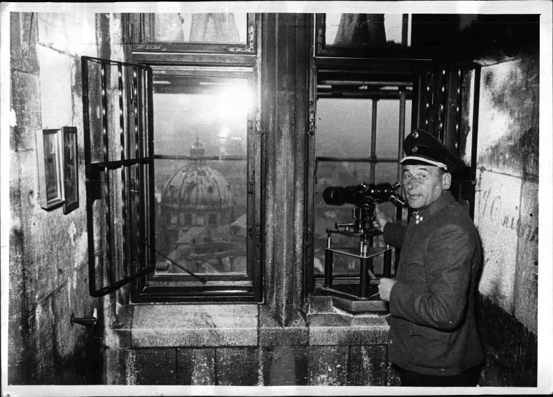 Der Türmer von St. Stephan, 1955, http://data.onb.ac.at/rec/baa392684 Der Türmer von St. Stephan 1955