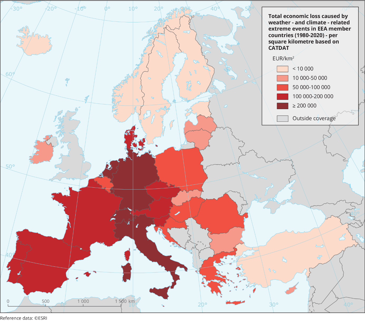 Karte, die den gesamten wirtschaftlichen Schaden durch wetter- und klimabedingte Extremereignisse in den EEA Mitgliedsländern (1980 – 2020) pro Quadratkilometer zeigt